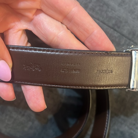 Coach unisex and reversible belt size 47❤️😍 - Picture 2 of 5